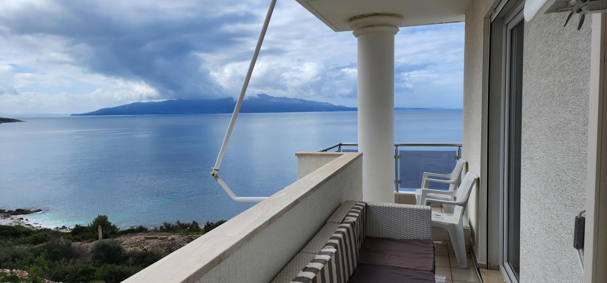 White Residence Luxury Apartments Sarandë Eksteriør bilde